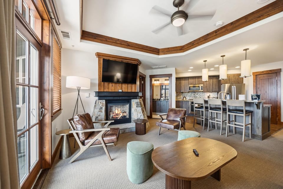 TV and multimedia, Kitchen or kitchenette, Living room, fireplace, kitchen