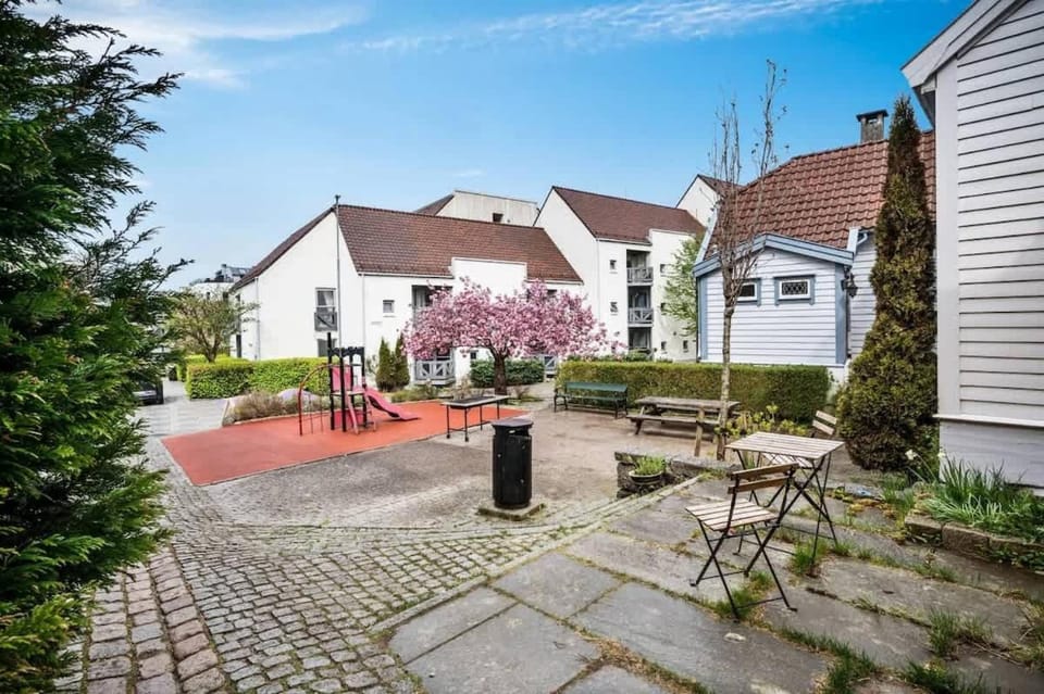 Historic townhouse - 2 baths 3 floors 100 percent charm House in Bergen