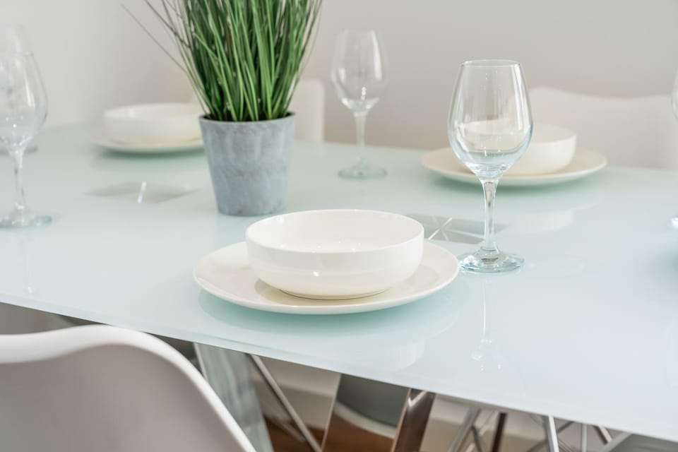 Fabulous Stays Perfect Long in City Centre Stay Smart Tv Each Room FREE WiFi AND Parking Apartment in Nottingham