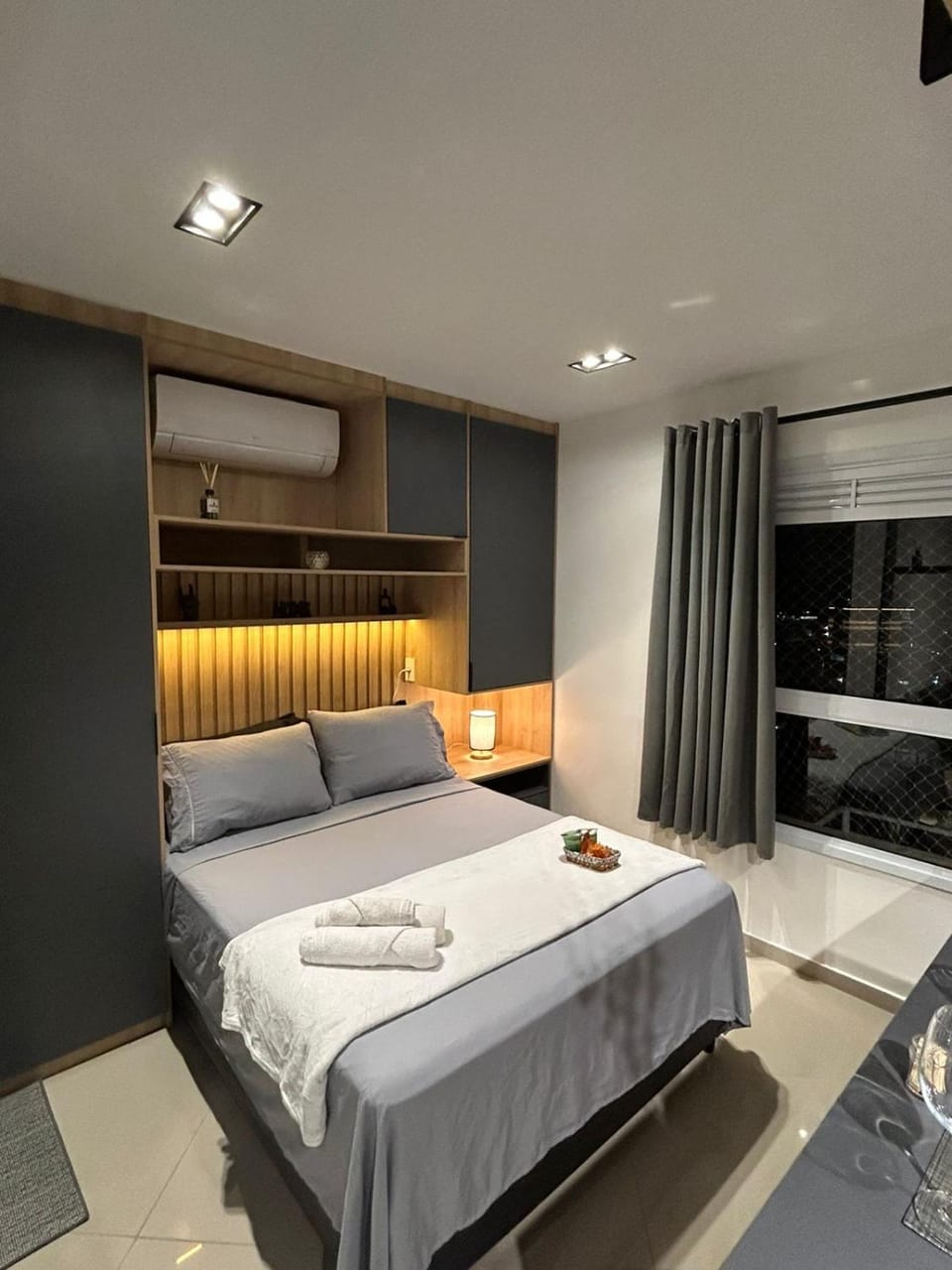 Studio 152 novo, completo com ar condicionado e muito bem decorado - centro Apartment in Mogi das Cruzes
