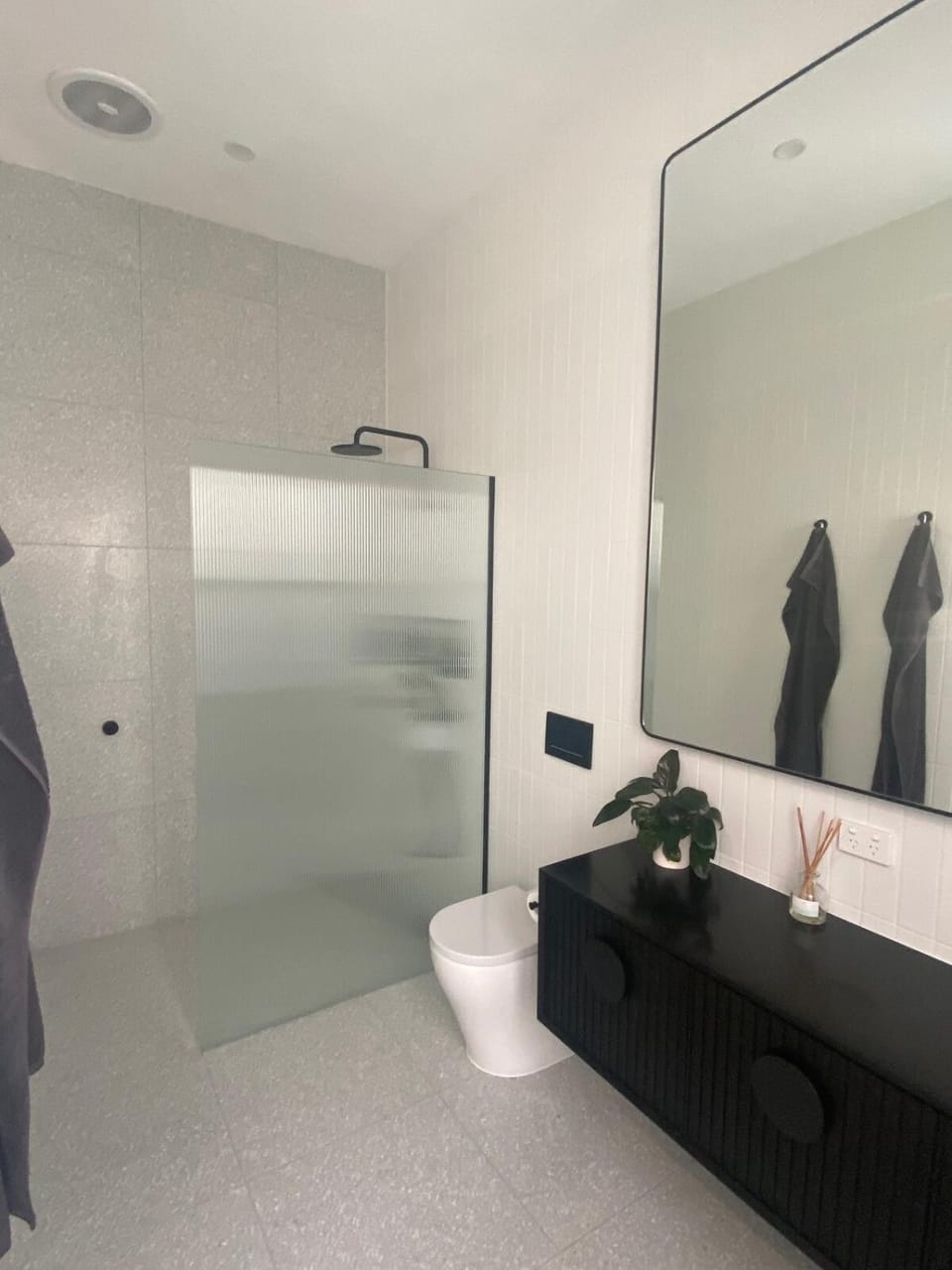 Brighton Designer Retreat Huge Pool, 3BR, Walk to Beach & Cafés House in Brighton