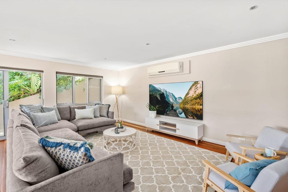 Allure #1 - Unit 1.28 Avoca Dr House in Central Coast