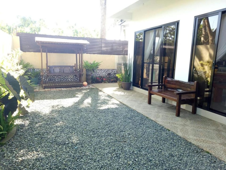 Framelyn's Suites in Breezy Tagaytay House in Tagaytay