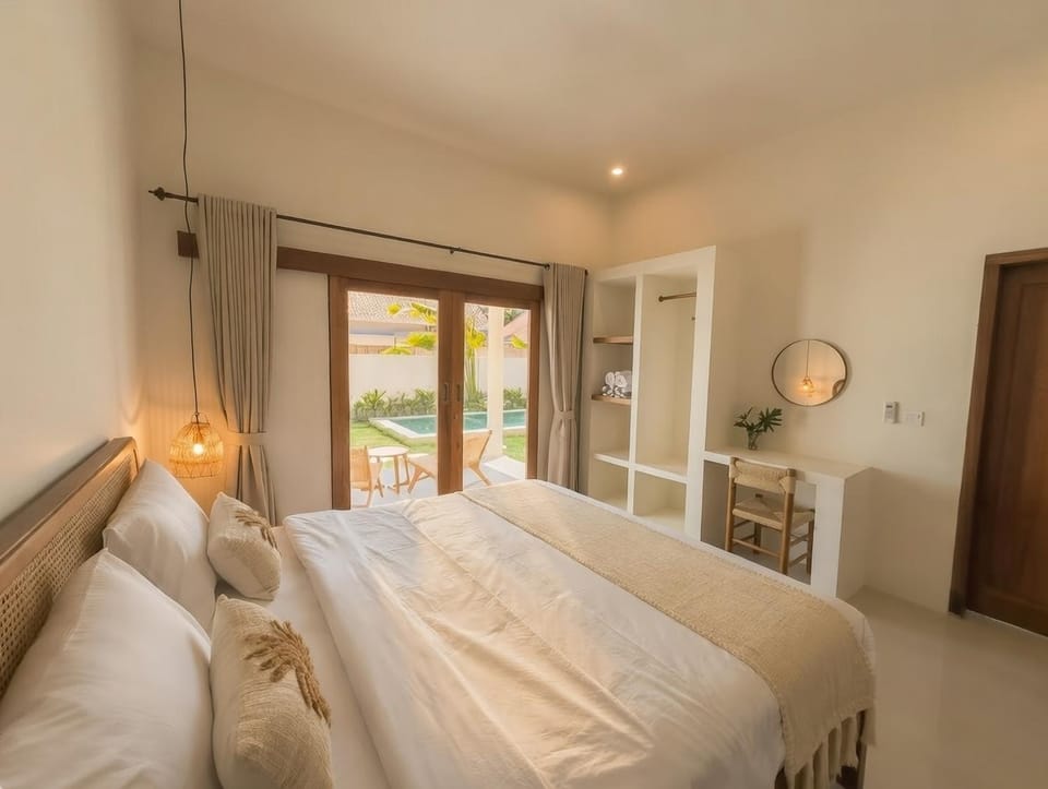 Property building, Bed, Bedroom, wardrobe