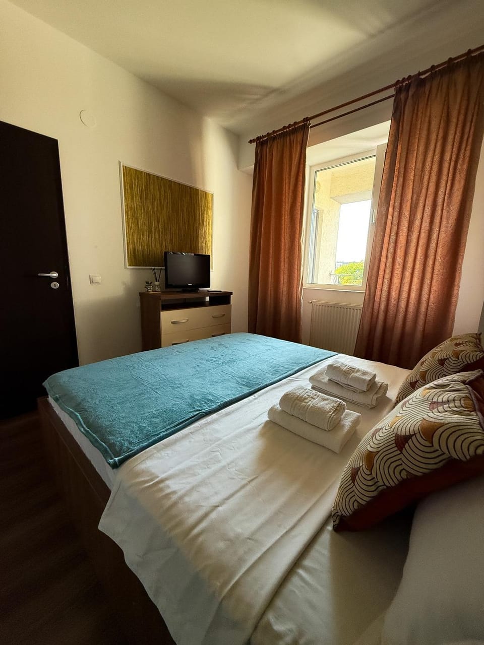Bed, Photo of the whole room, Bedroom, towels, wardrobe