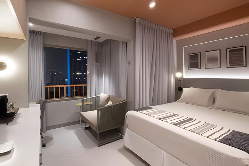 Bed, Photo of the whole room, Bedroom