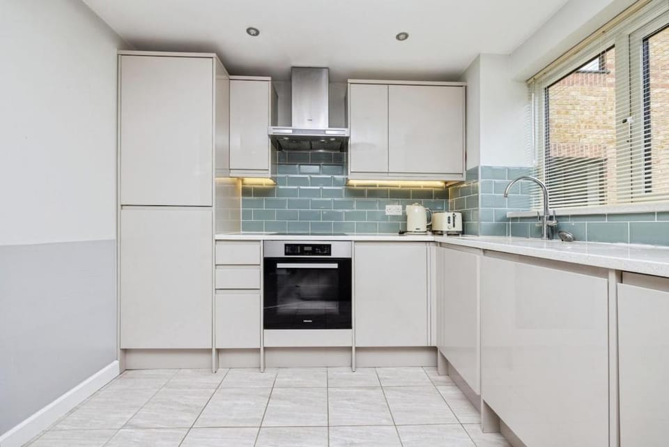 An outstanding 2 bed Apartment Apartment in London Borough of Southwark