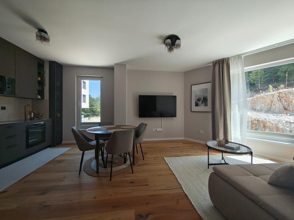 Kitchen or kitchenette, Living room, Dining area