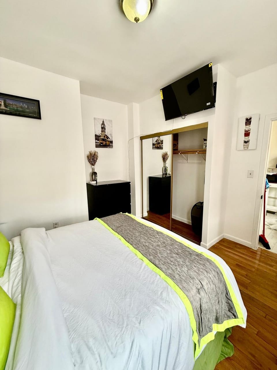 TV and multimedia, Bedroom