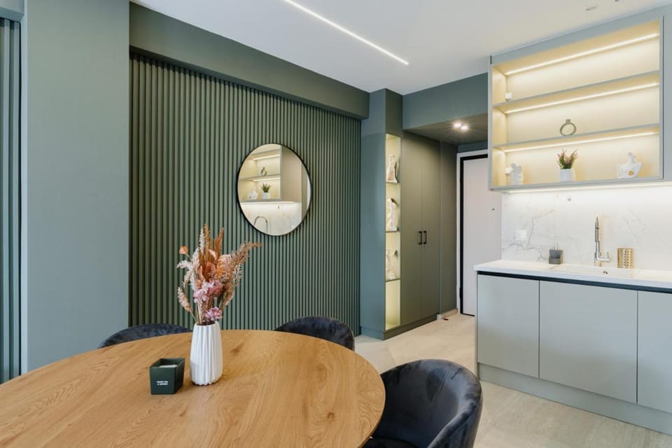 Living room, Dining area