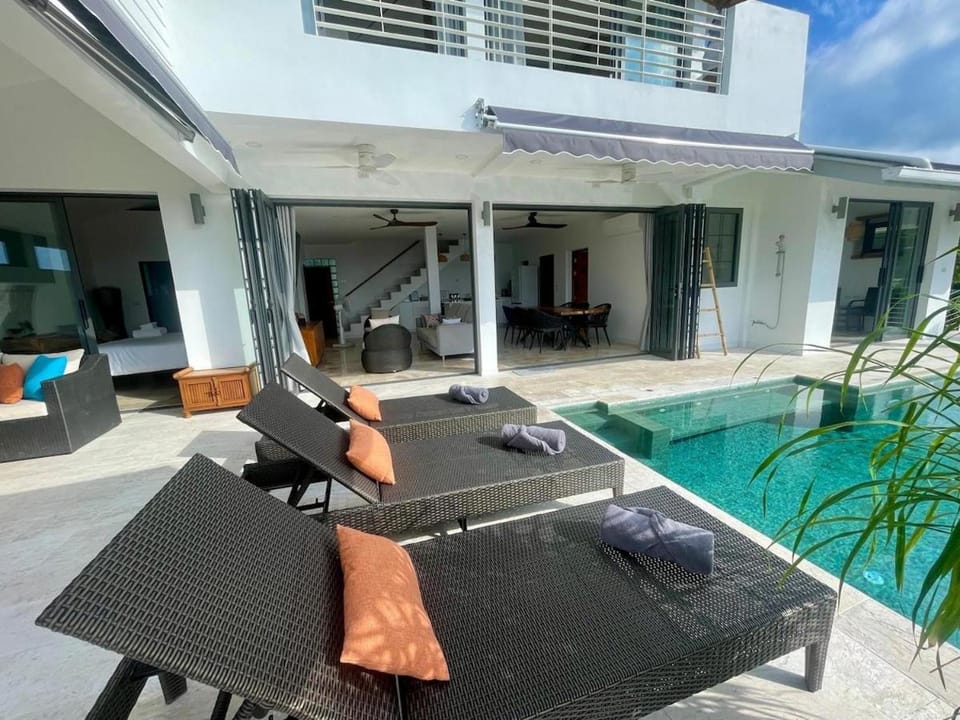 Sea View Jaccuzi Pool Villa Near the Beach Sunset Villa in Ko Pha-ngan Sub-district