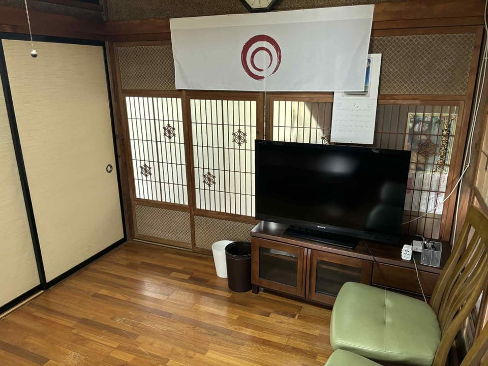 昭和神ヶ谷ハウス Bed and Breakfast in Aichi Prefecture