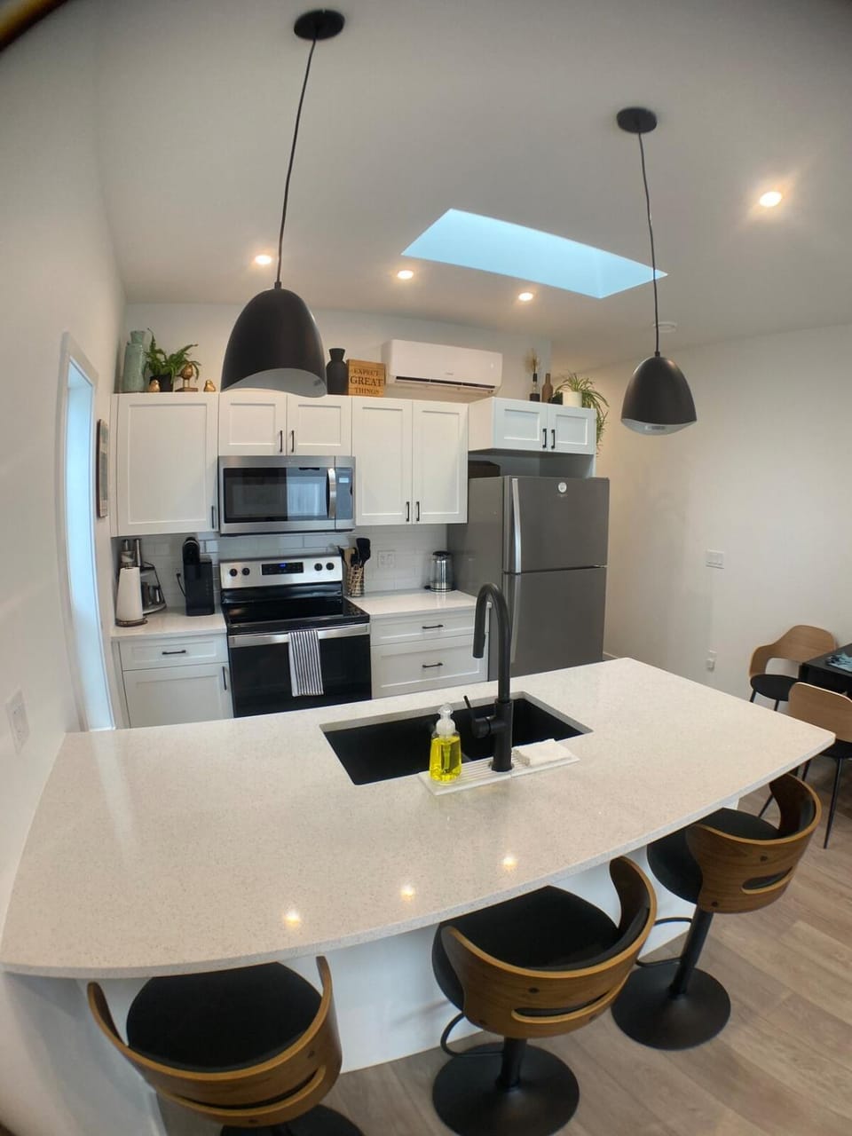 Kitchen or kitchenette, Dining area, dishwasher, oven, stove, toaster