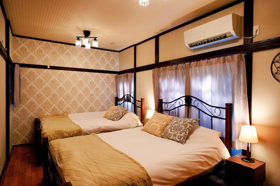 Bed, Bedroom, air conditioner
