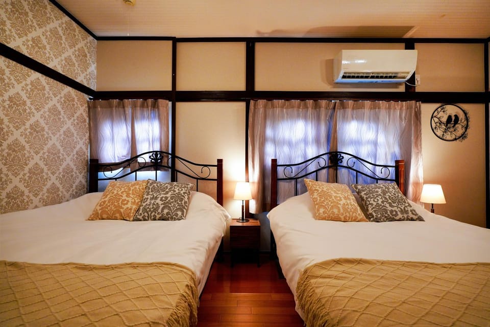Bed, Bedroom, air conditioner