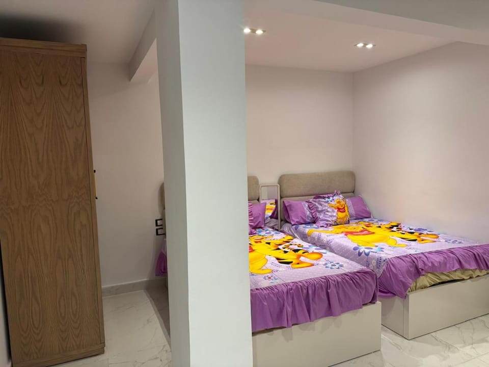 Bed, Photo of the whole room, wardrobe