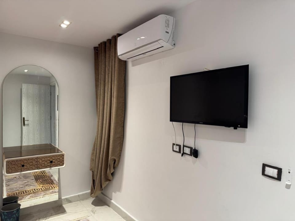 TV and multimedia, air conditioner