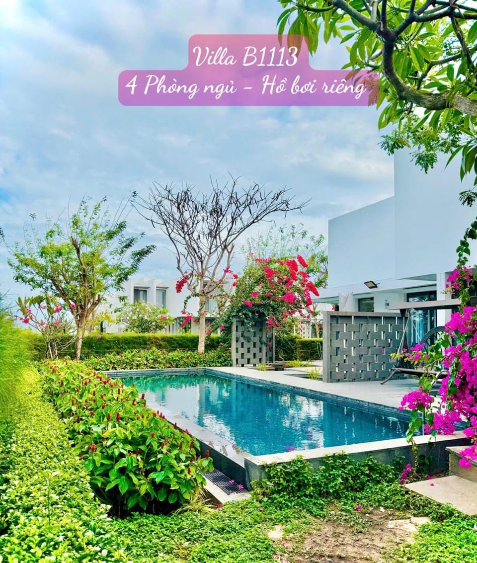 Garden, Swimming pool, sunbed