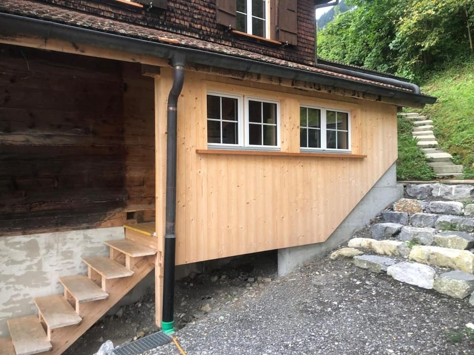 Lake View Chalet Mis Apartment in Canton of Bern (Region)