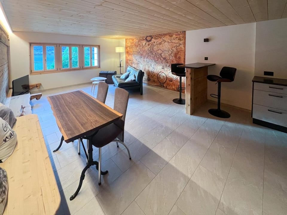 Lake View Chalet Mis Apartment in Canton of Bern (Region)