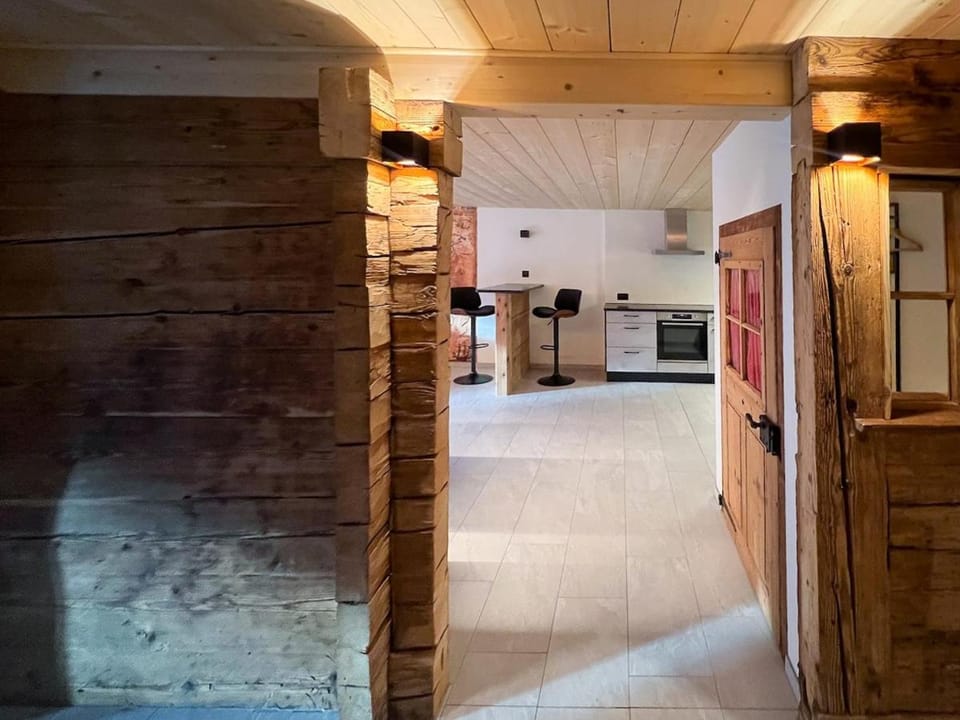 Lake View Chalet Mis Apartment in Canton of Bern (Region)