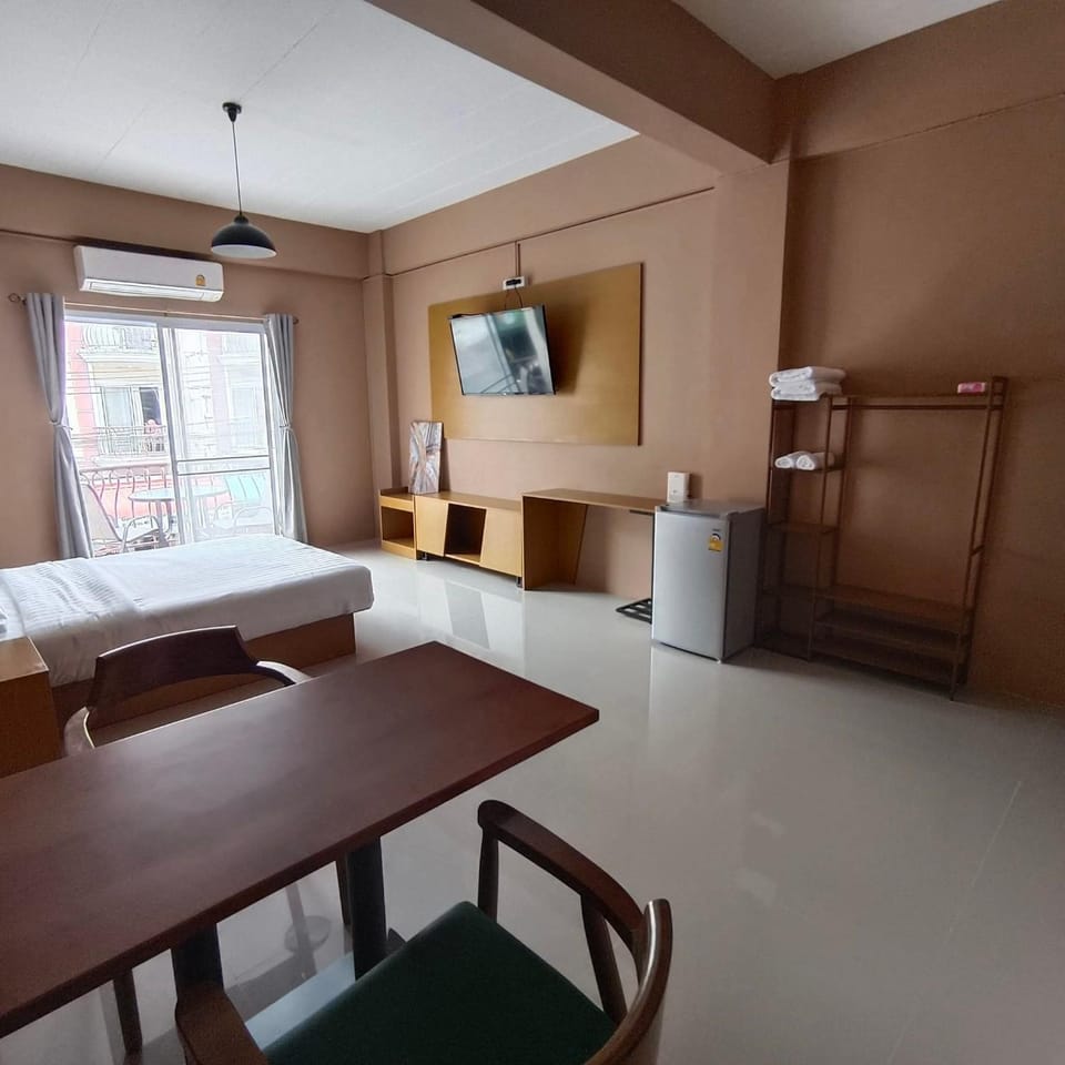 The Shamrock Hotel in Chon Buri Changwat