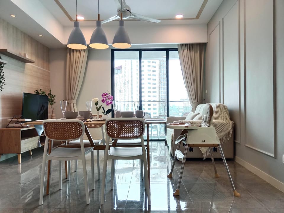 Living room, Dining area