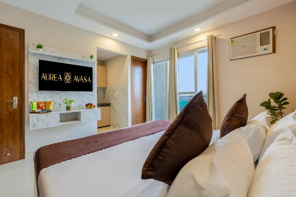 Bed, TV and multimedia, Kitchen or kitchenette, Photo of the whole room, Bedroom, air conditioner