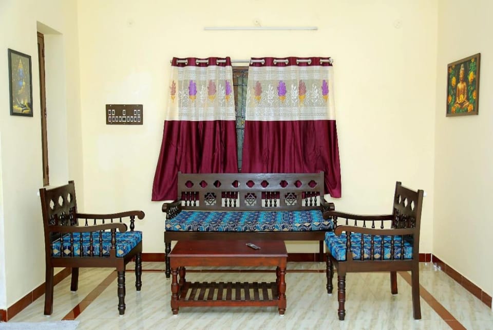 Property building, Living room, Seating area, Dining area