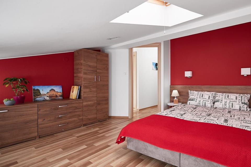 Bed, Photo of the whole room, Bedroom, wardrobe