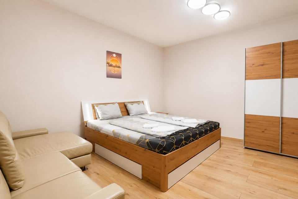 Bed, Seating area, Bedroom, wardrobe