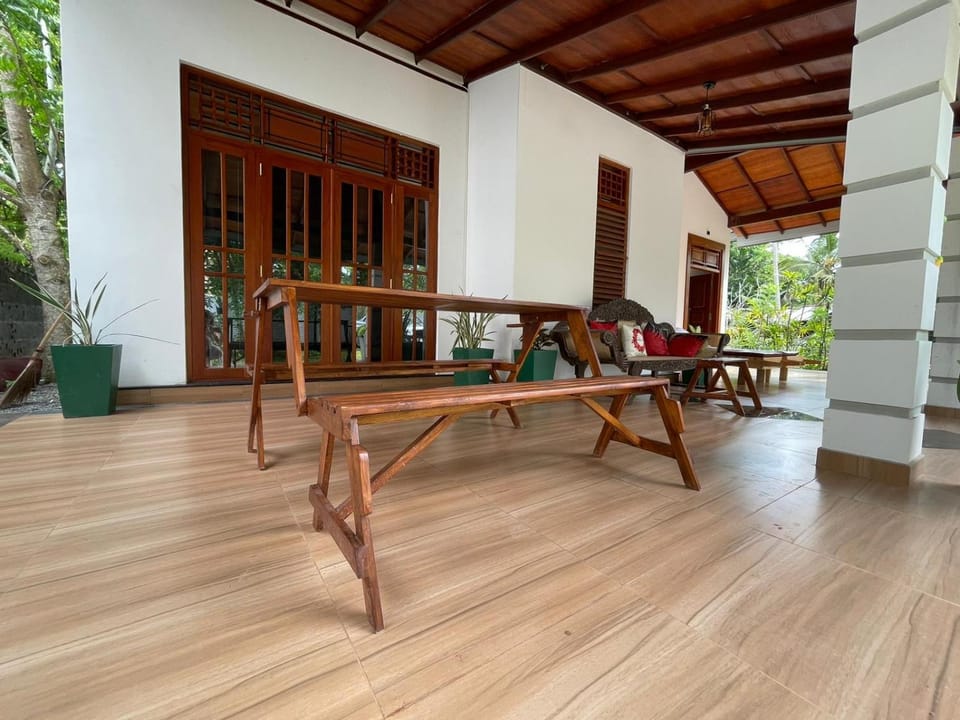 Serene Villa Hotel in Western Province