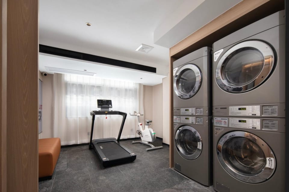 Fitness centre/facilities, washing machine, dryer