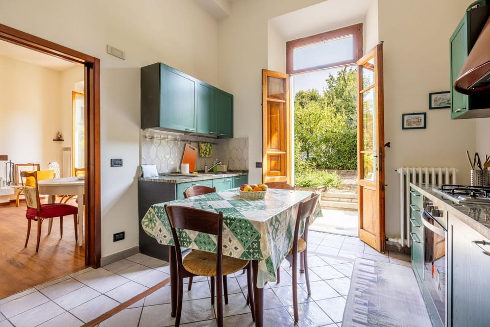 Spring, Summer, Kitchen or kitchenette, Autumn