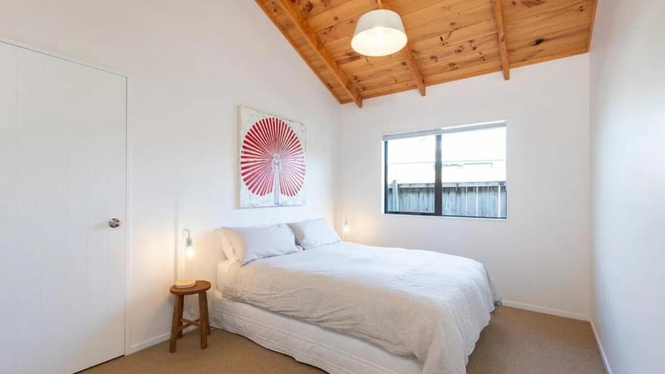 Omaha's Shore Thing House in Auckland Region