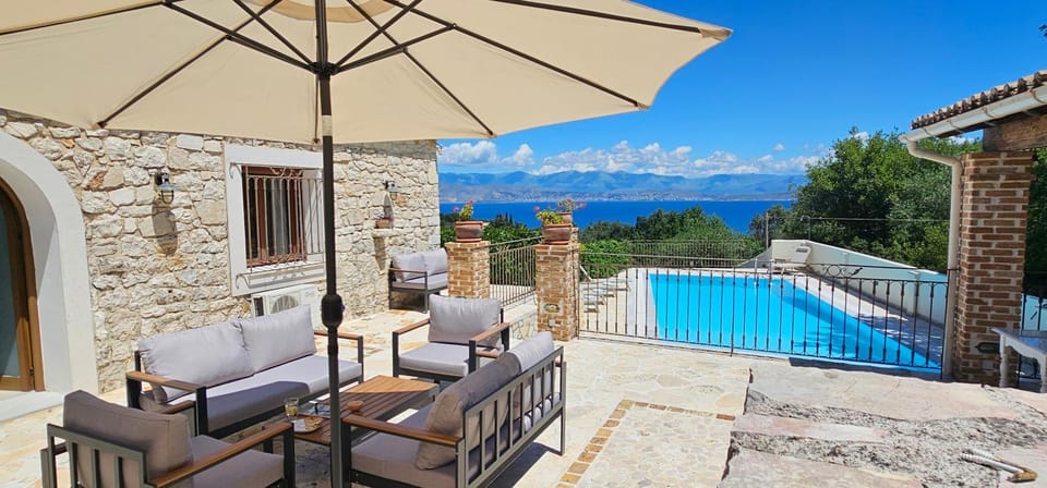 Property building, Patio, Day, Balcony/Terrace, Pool view, Sea view, Swimming pool, sunbed