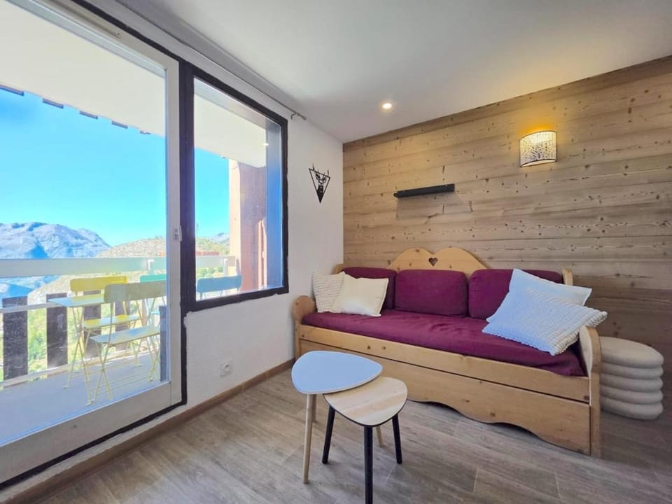 Superbe T3 rénové - Vue imprenable sud Apartment in Huez