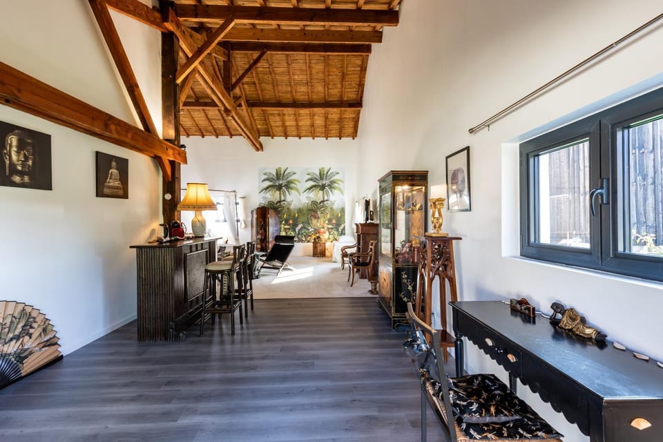 Property building, Living room