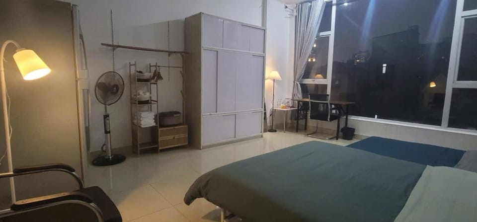 Bed, Photo of the whole room, wardrobe