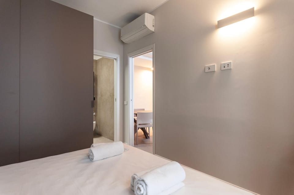 Bedroom, wardrobe
