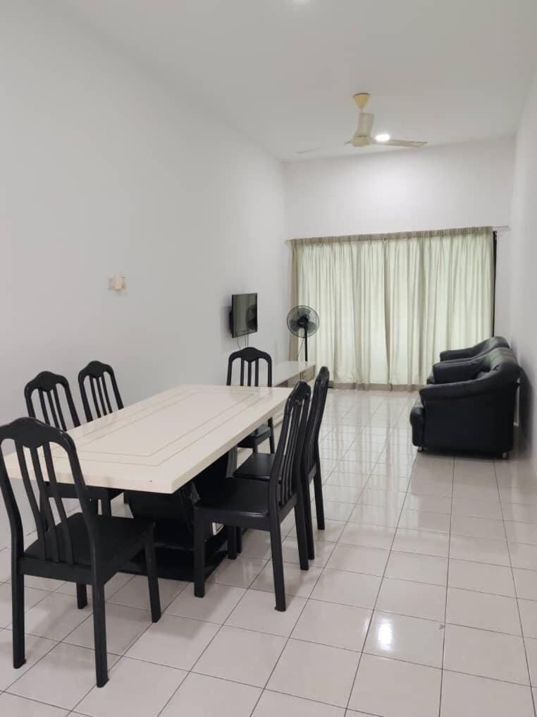 Pangkor Lot10 Vacation Studio House in Perak