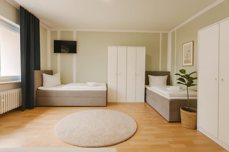 Bedroom, wardrobe