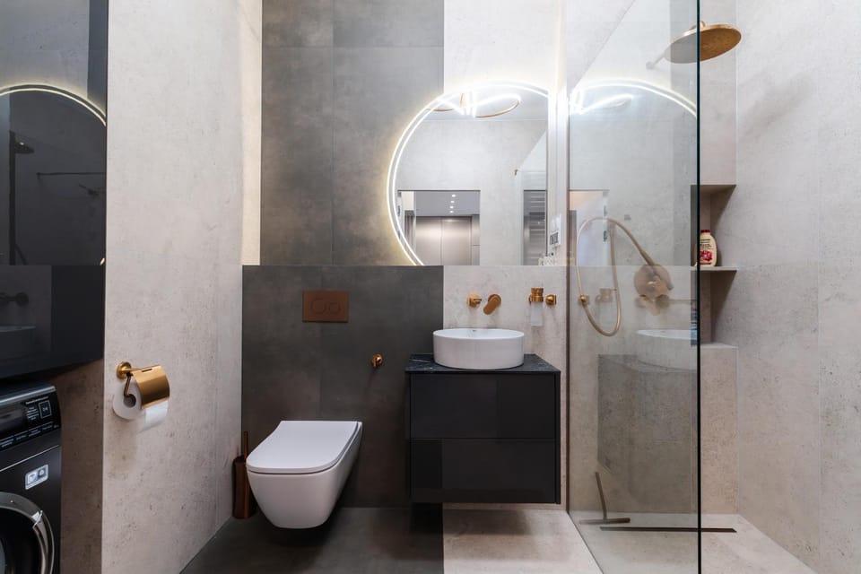 Shower, Toilet, Bathroom