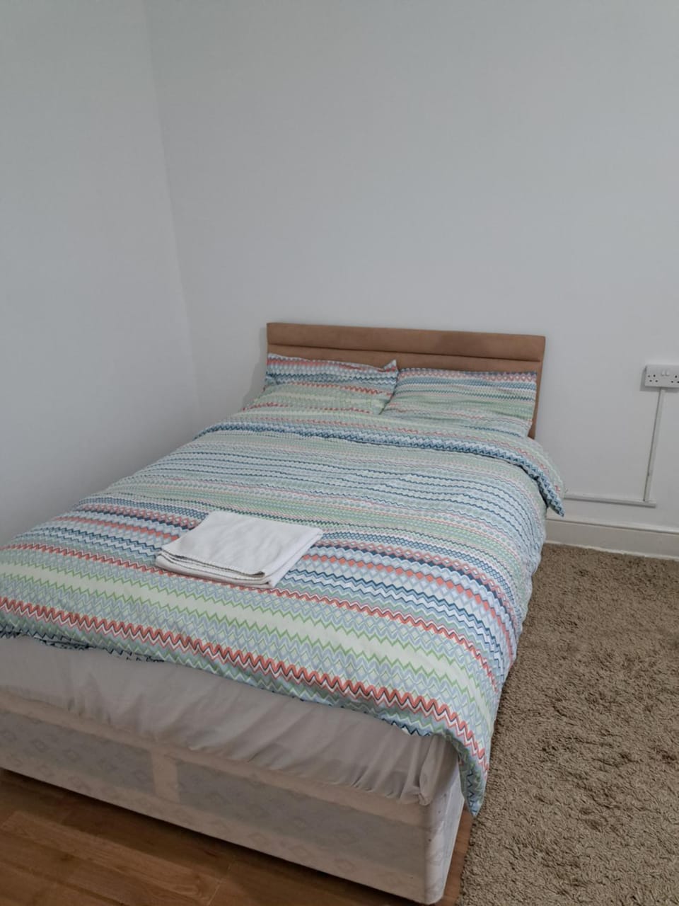 London Ilford town house Bed and Breakfast in Barking
