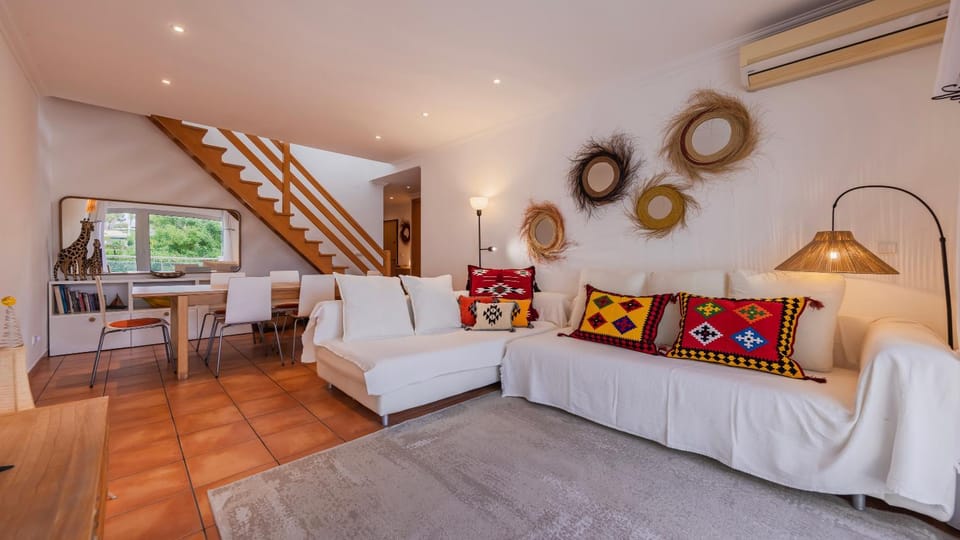 Living room, air conditioner