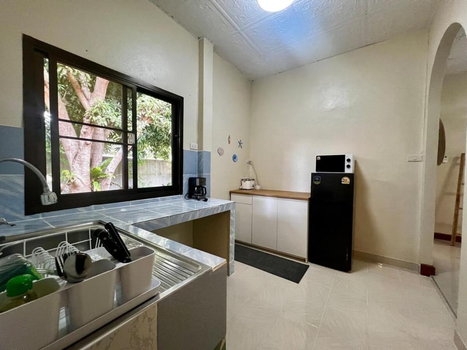Beachfront Bungalow - Steps Away from the Sea House in Ko Samui