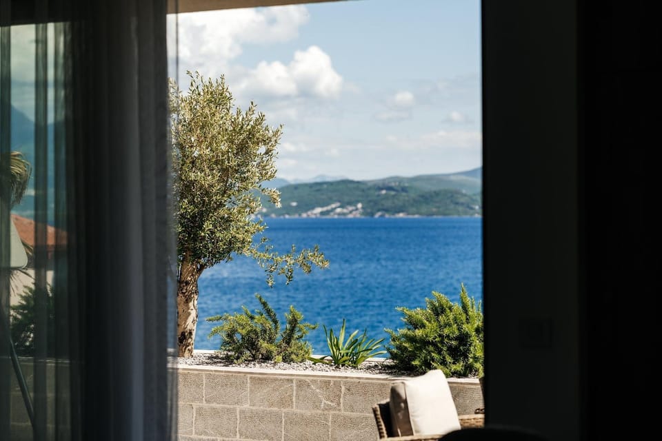 Natural landscape, View (from property/room), Balcony/Terrace, Mountain view, Sea view