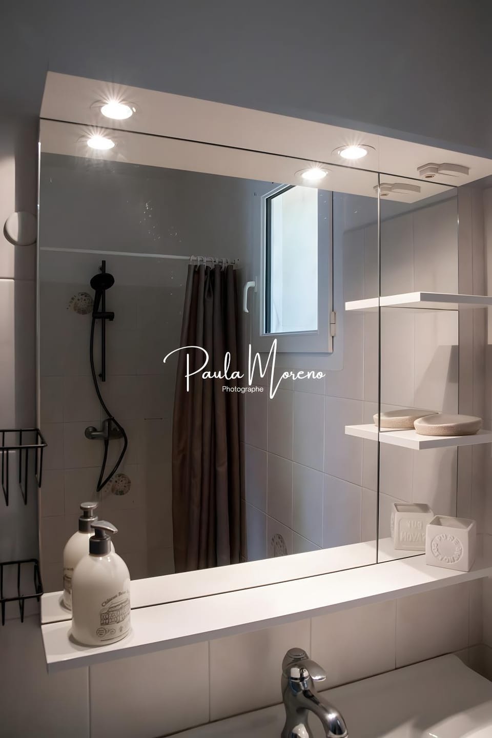 Bathroom, Living room
