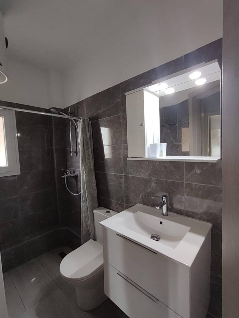 Loutraki Beach Apartment in Euboea