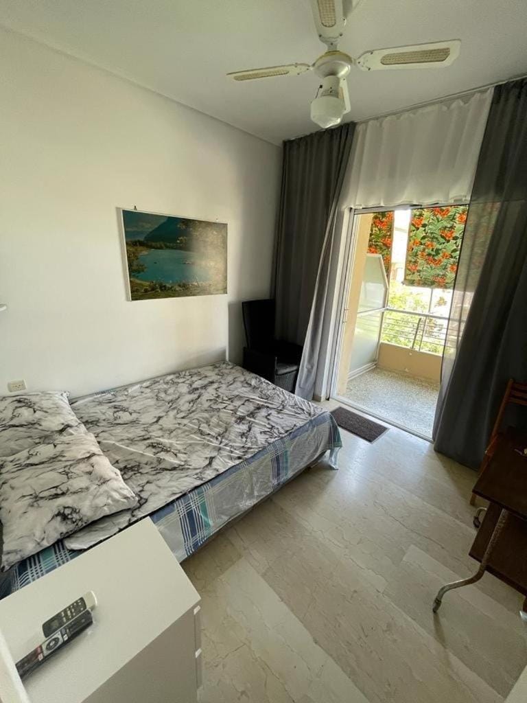 Loutraki Beach Apartment in Euboea